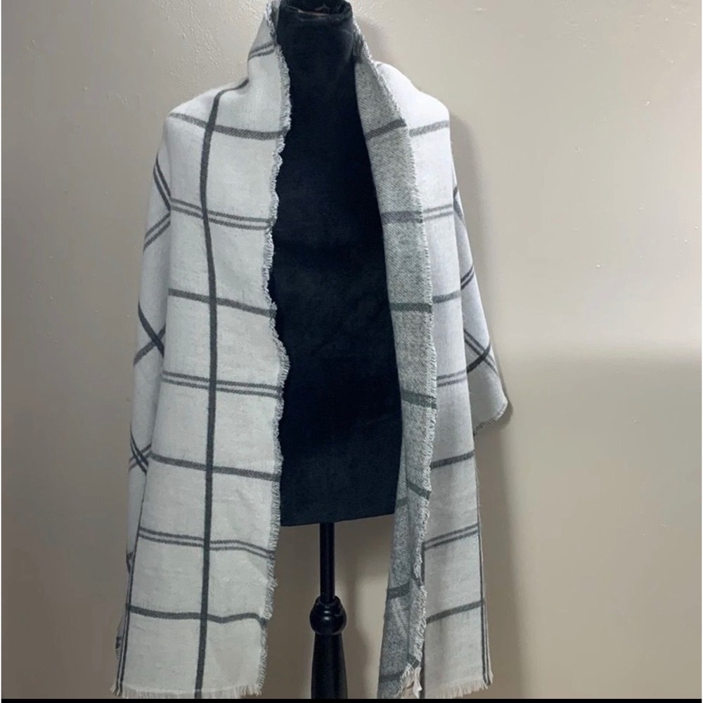 Loft Plaid Blanket‎ Scarf Women OS White Fringed Soft Wrap Travel Quiet Luxury